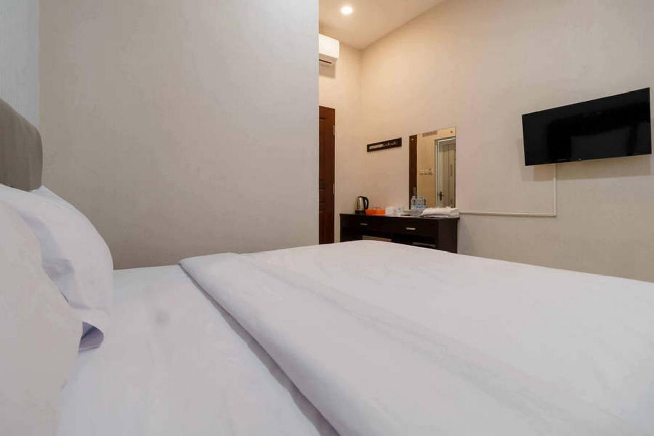 Reddoorz At Seindo Hotel Medan Sunggal Ngoại thất bức ảnh