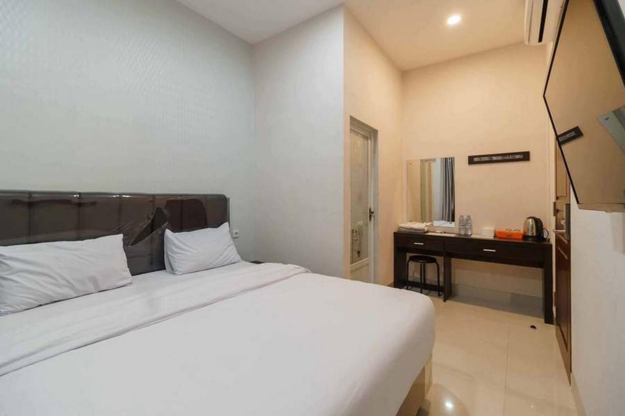 Reddoorz At Seindo Hotel Medan Sunggal Ngoại thất bức ảnh
