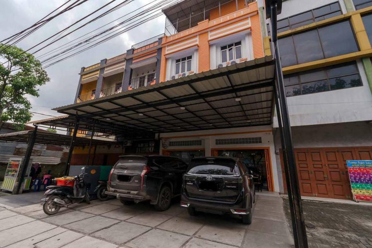 Reddoorz At Seindo Hotel Medan Sunggal Ngoại thất bức ảnh