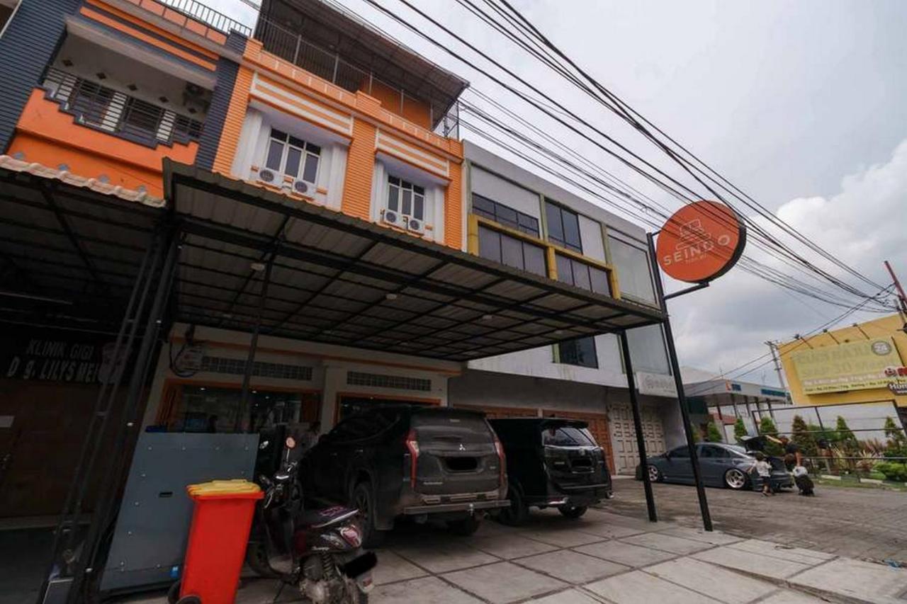 Reddoorz At Seindo Hotel Medan Sunggal Ngoại thất bức ảnh