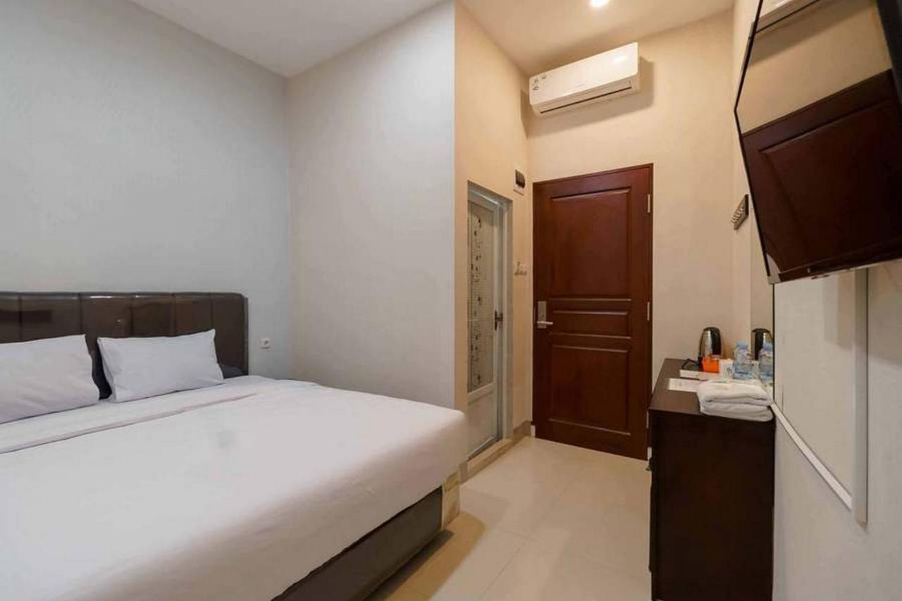 Reddoorz At Seindo Hotel Medan Sunggal Ngoại thất bức ảnh